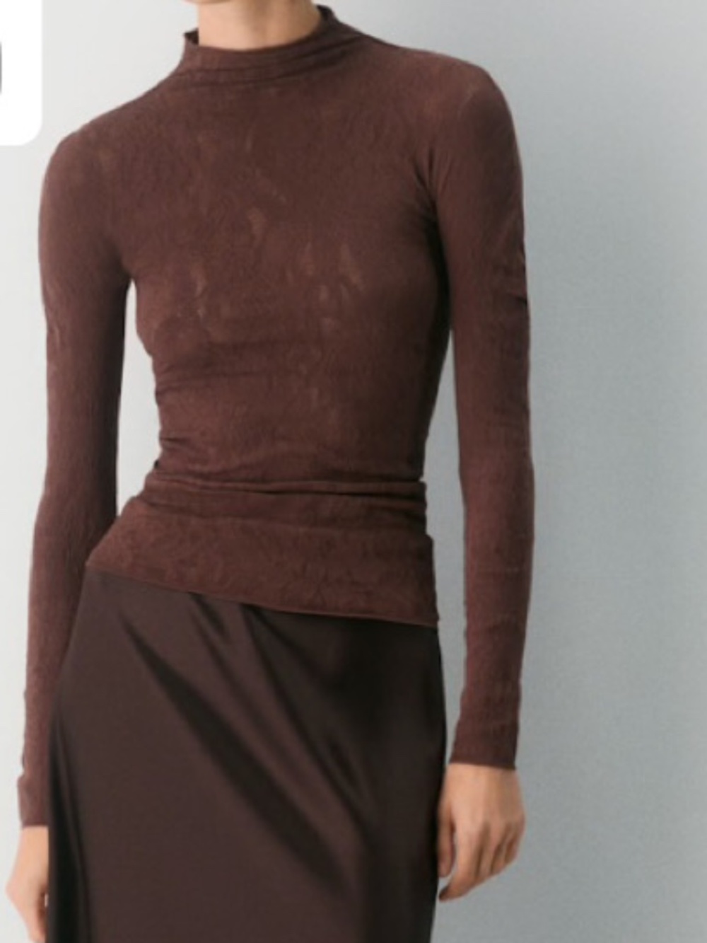 Mark neck Brown top-
